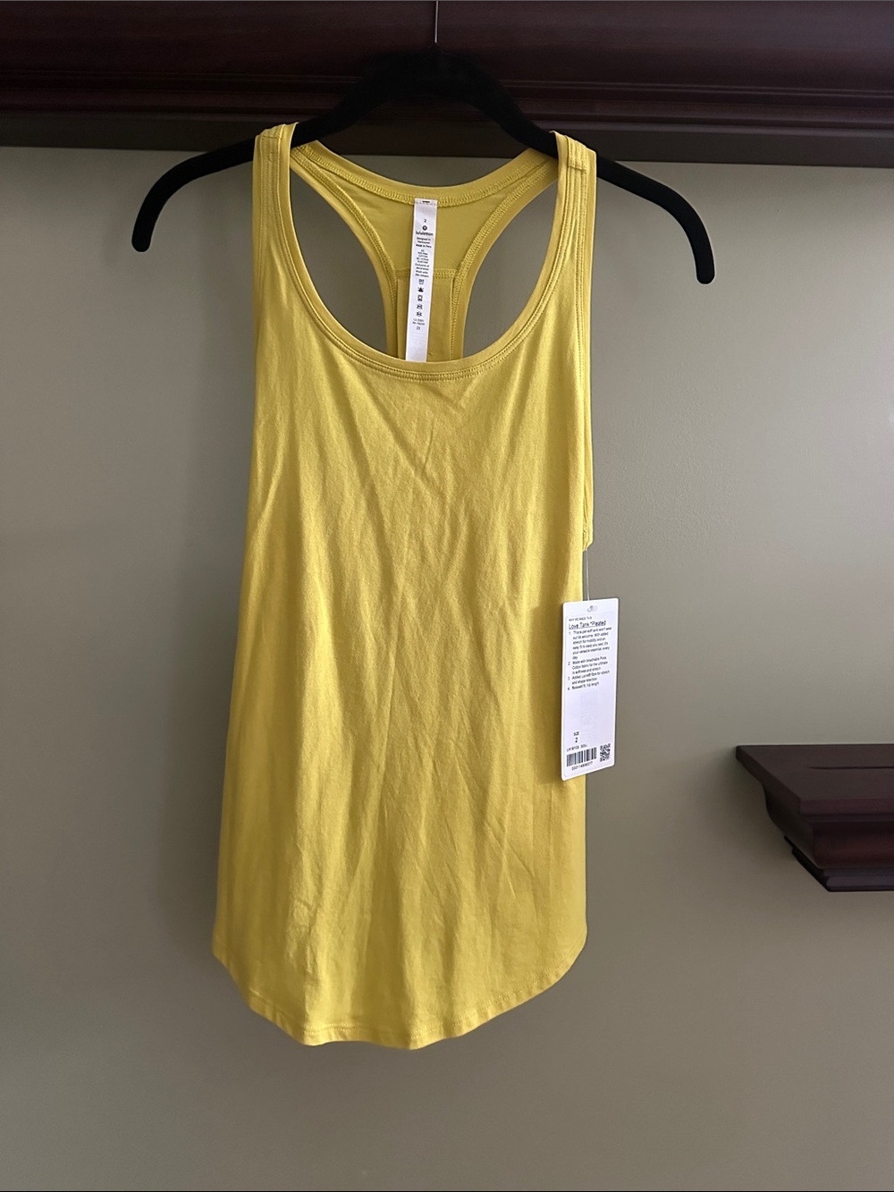 Lululemon love tank pleated size 2 Soleil